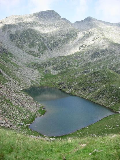 20060717_calanca 103 Lagh di Calvaresc - the ideal lake for a refreshing swim